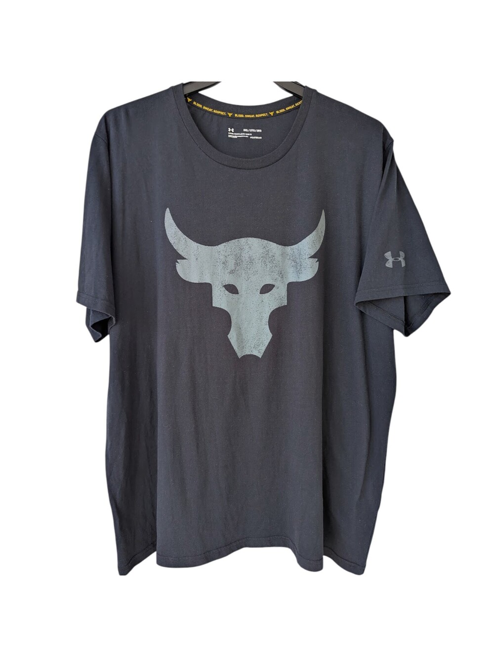 Under Armour Project Rock T Shirt Mens 3XL Loose Fit Bull Graphic Tee 26.5x31.5